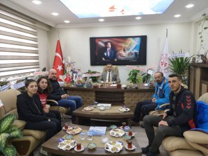 Hakkarili sporcular Bitlis'te 14 madalya ile döndü