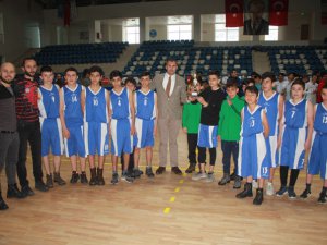 Hakkari'de çift devreli basketbol ligi sona erdi!