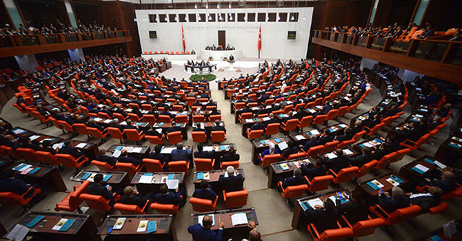 CHP'li Özkoç ile 27 milletvekilinin dokunulmazlık dosyası Meclis'te