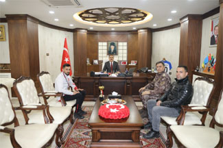 Şampiyon tenisçiden Vali Akbıyık'a ziyaret