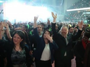 HDP'de kural esnemiyor: 20 yönetici veda edecek