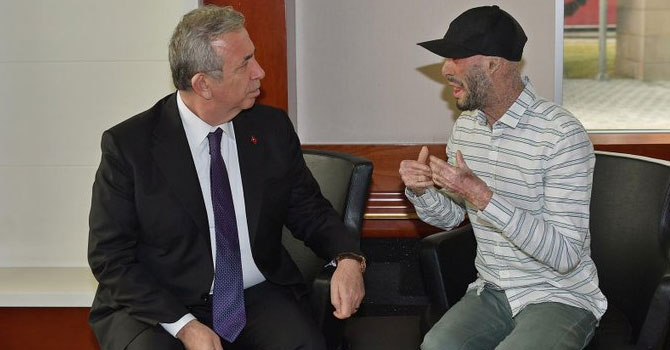 Mansur Yavaş Hakkarili Refik Töre'yi ağırladı!