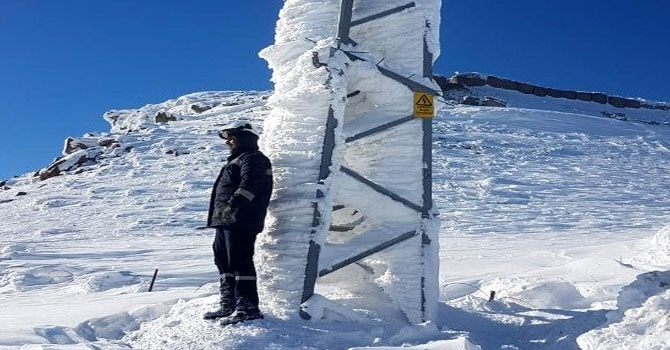 Hakkari VEDAŞ'ın zorlu kar mesaisi