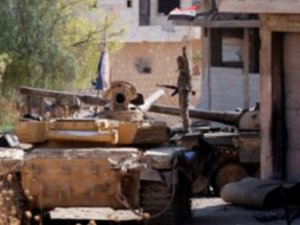 Suriye Halep'in Tamamına Yakınını Ele Geçirdi