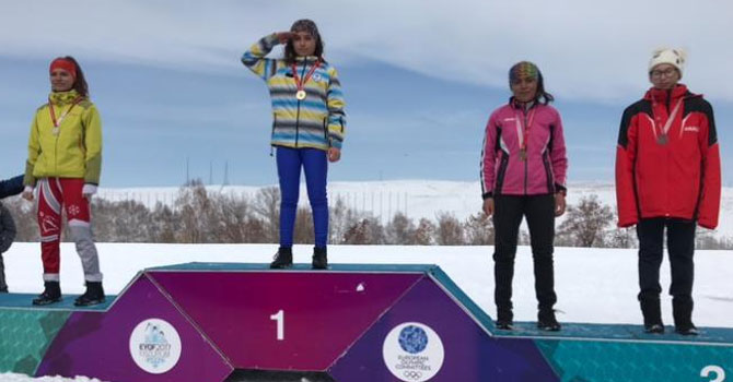 Hakkarili sporcular 18 madalya ile döndü