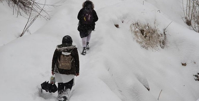 Hakkari'de taşımalı eğitime 1 gün ara verildi