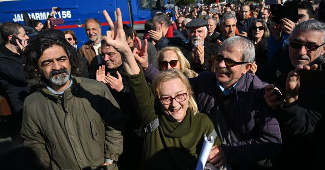 Gezi davasında sanıklara beraat ve tahliye