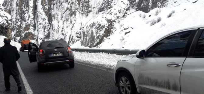 AK Parti heyeti çığdan az farkla kurtuldu