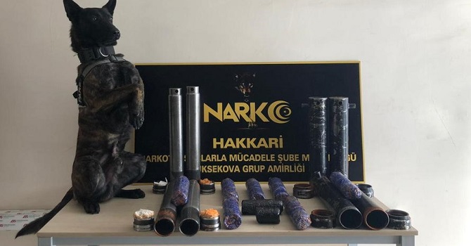 Hakkari'de Kamyon Pistonların içinden uyuşturucu sevkıyatı!