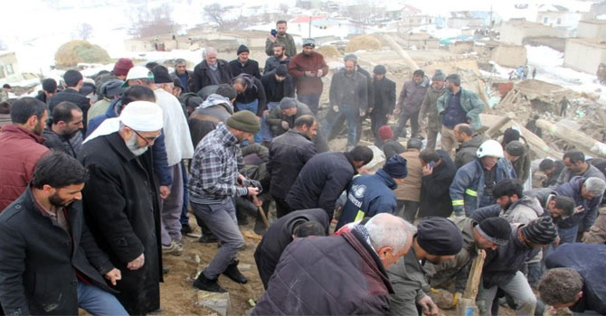 İran merkezli depremde Van’da 8 kişi hayatını kaybetti