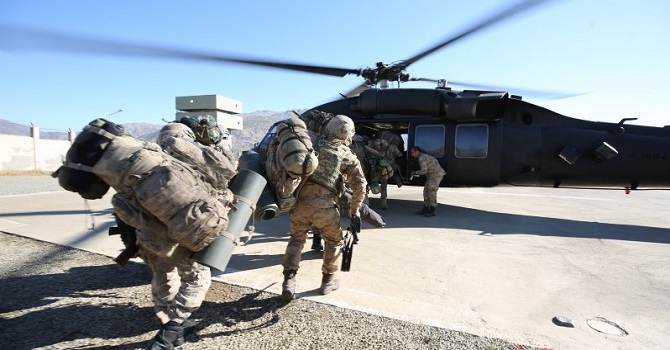 Hakkari'den Suriye'ye 400 Komando timi!