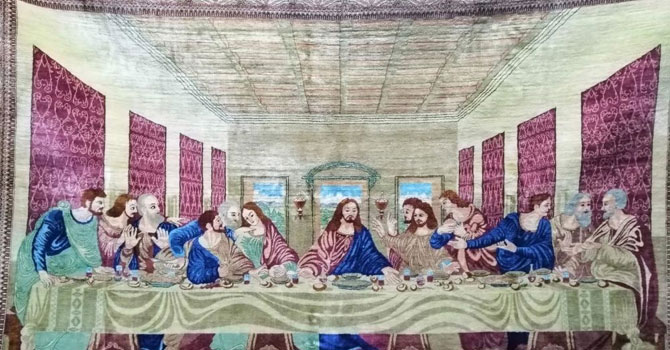 Eski imam, çalıntı halıyı jandarmaya satmaya kalktı