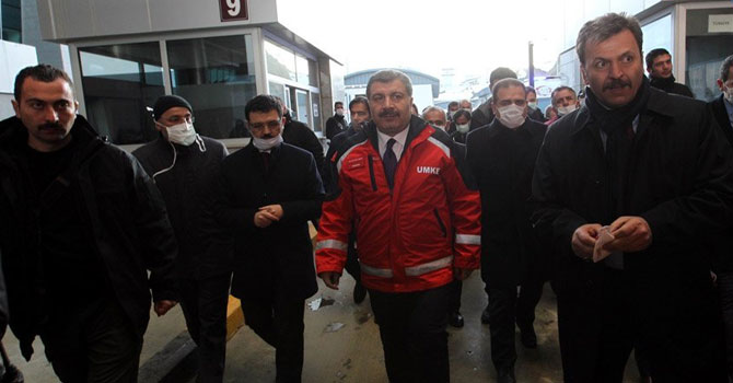 Bakan Koca Esendere'de incelemelerde bulundu