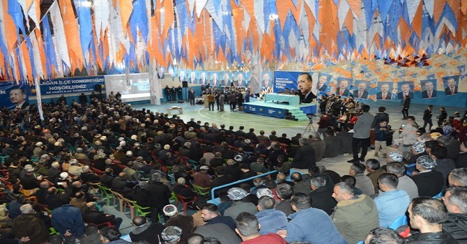 Hakkari AK Parti kongrelerini iptal etti