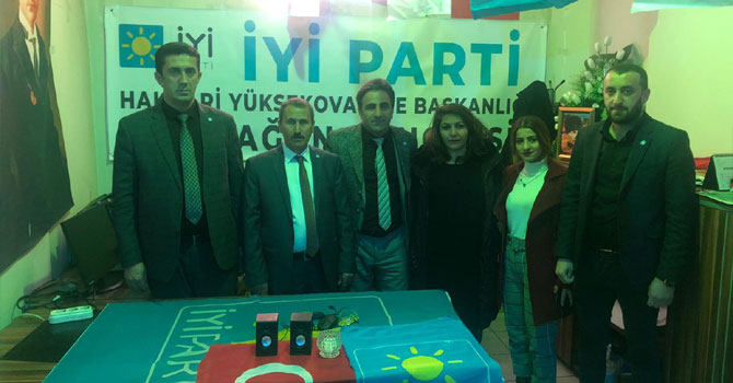 İYİ Parti Yüksekova'da kongreye gitti
