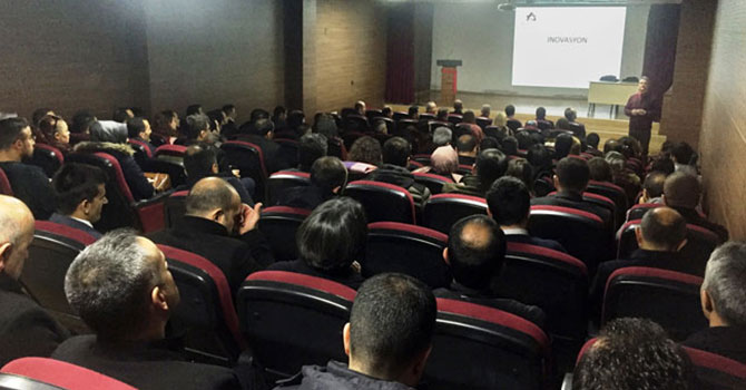 Anadolu Vakfı 'Değerli Öğretmenim Projesi' il Hakkari’deki öğretmenlere buluştu