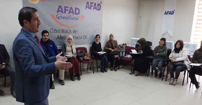 Hakkari'de AFAD gönüllülük eğitimi sürüyor 