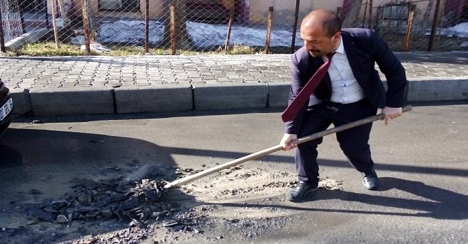 Başkan Aksaç: Sümbül Mahallesinin sorunları bir bir gidereceğiz