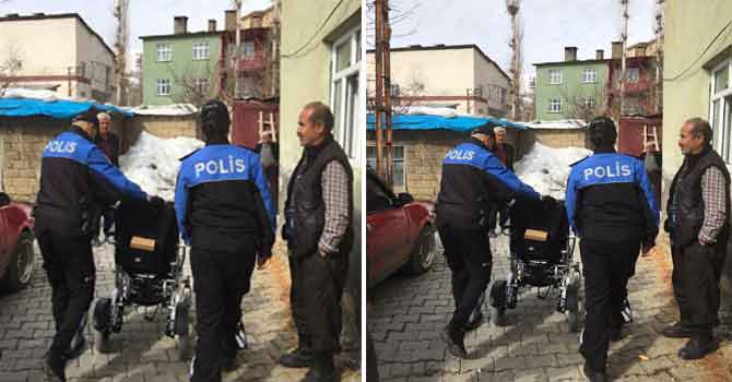 Hakkari Polisi engellileri desteklemeye devam ediyor