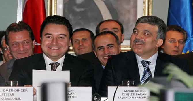 'Yeni parti meselesinde Gül ile Babacan ters düştü'