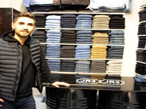 Hakkari’de JR3 Giyim Mağazası açıldı