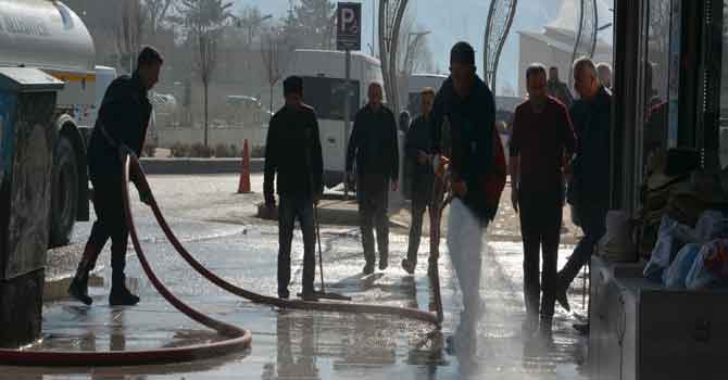 Hakkari Belediyesi dezenfekte çalışması başlattı