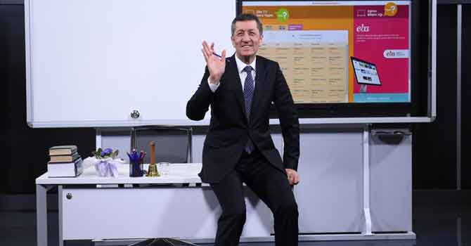 Bakan Selçuk’tan tepki çeken içerikler için açıklama: Onaylamıyorum ve çocuklara uygun olmadığını düşünüyorum