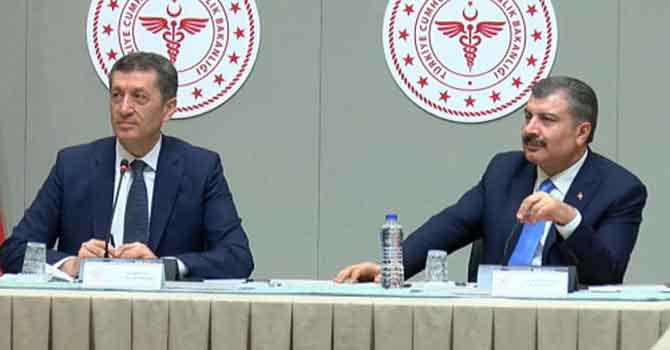 Bakan Selçuk: Okullara verilen ara uzatıldı