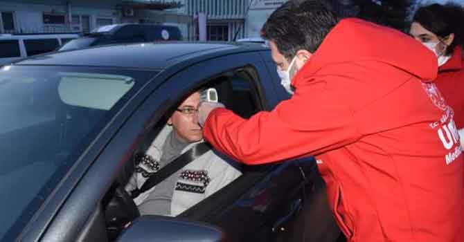 Kütahya'ya giriş çıkışlarda ateş ölçümü yapılıyor