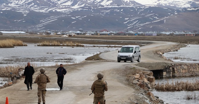 Van'da 2 mahalle ve 2 mezrada uygulanan karantina devam ediyor