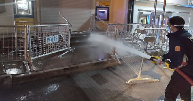 Hakkari caddelerini yıkama seferberliği