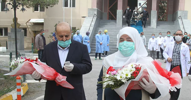 Van'da koronavirüsü yenen 3 kişi daha taburcu oldu