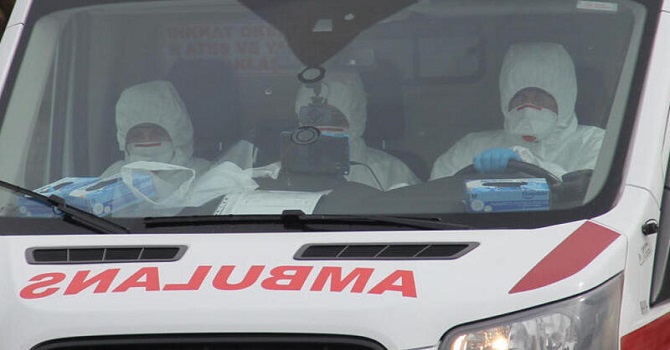 Şemdinli'de bir apartman karantinaya alındı