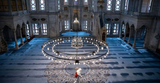 İçişleri Bakanlığı'ndan 'cami ve mescitlerde ibadet' genelgesi