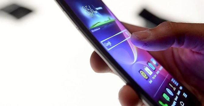 Cep telefonu abonelerine 1 GB ücretsiz internet