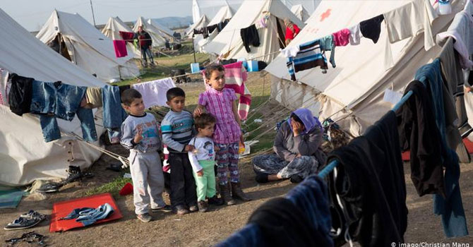 AB'ye iltica edenlerin sayıları düştü