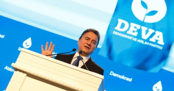 DEVA'da iki kurucu isim partiden istifa etti