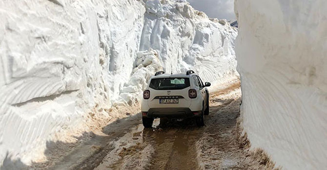 Görüntüler Antalya'dan... Metrelerce karla kaplandı