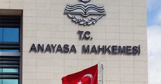 CHP 'Çoklu Baro' yasasının iptali için AYM'ye başvurdu