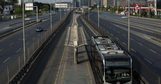 Sokağa çıkma yasağının 2. gününde yollar boş kaldı