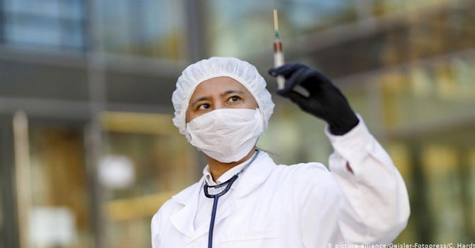 Sağlık Bakanı Koca'dan 'Aşı' açıklaması