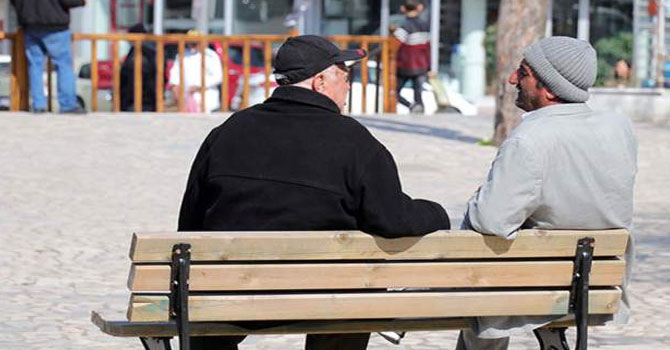 Bilim Kurulu üyesi Tevfik Özlü: 65 yaş ve üstü kişilere hafta sonu sokağa çıkma izni verileceğini düşünüyorum