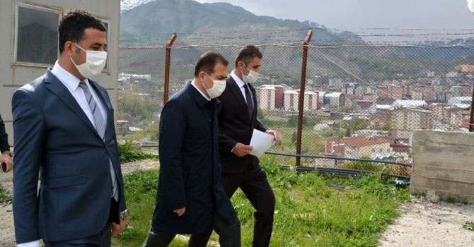 Vali Abıyık Mir Kalesinde incelemelerde bulundu!