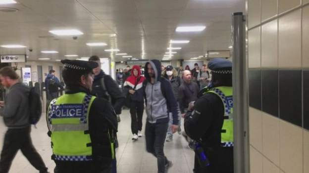 İngiltere'de normalleşmenin ilk safhası başladı