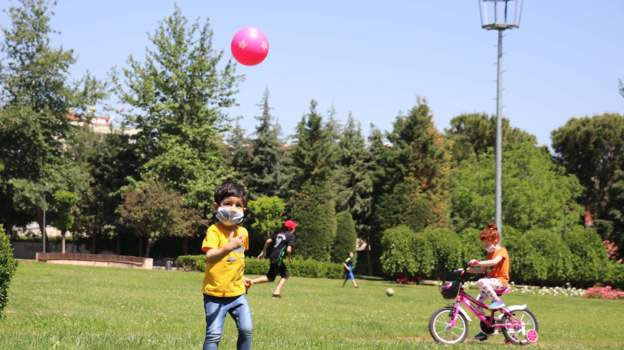 14 yaş altı çocuklar 40 gün sonra dışarıda