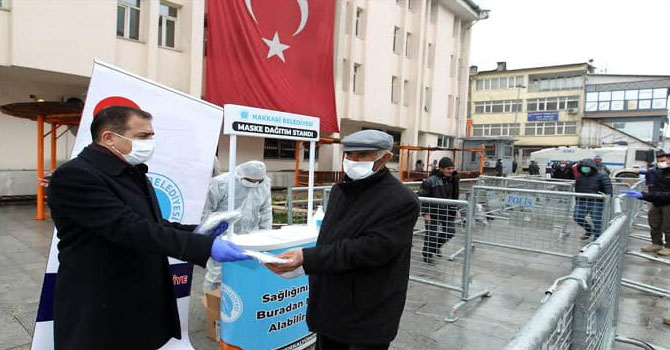 Hakkari'de 773 bin 379 maske dağıtıldı