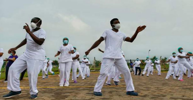 Dünya Sağlık Örgütü: Salgın Afrika'da "farklı bir seyre" işaret ediyor