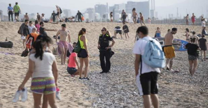 Madrid ve Barcelona'da önlemler gevşetiliyor