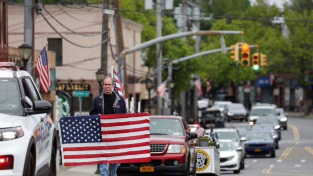 Covid-19’dan hayatını kaybeden kamu çalışanlarının ailelerine para ödenecek