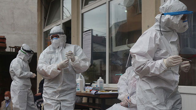 Çay üreticilerinin 10'unun koronavirüs testi pozitif çıktı